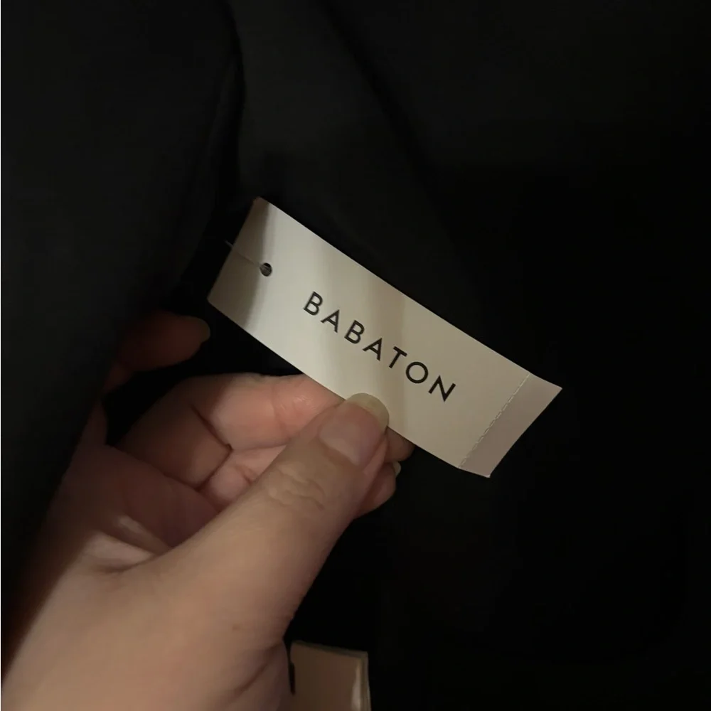 NWT Aritzia Babaton (Re)ssential New Index Blazer Black Gold Crest Buttons Med - Picture 9 of 10
